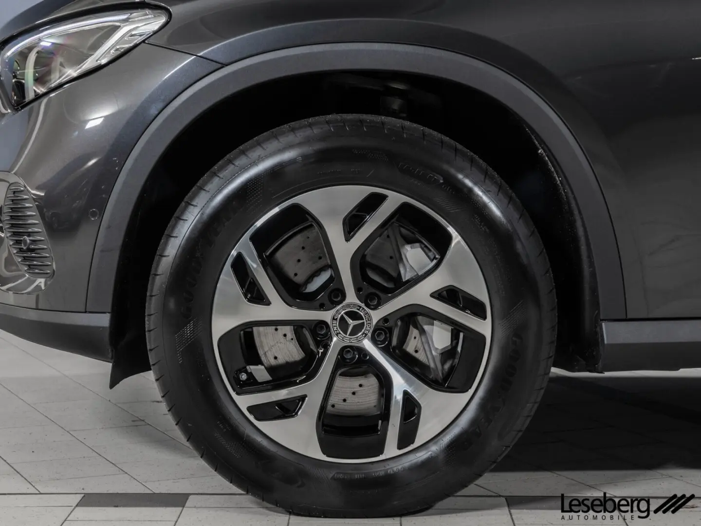 GLC 300 e 4M Avantgarde LED Pano Kamera Ambiente