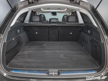 GLC 300 e 4M Avantgarde LED Pano Kamera Ambiente