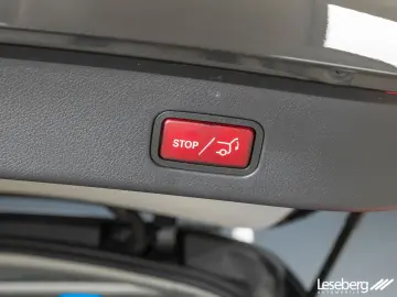 GLC 300 e 4M Avantgarde LED Pano Kamera Ambiente