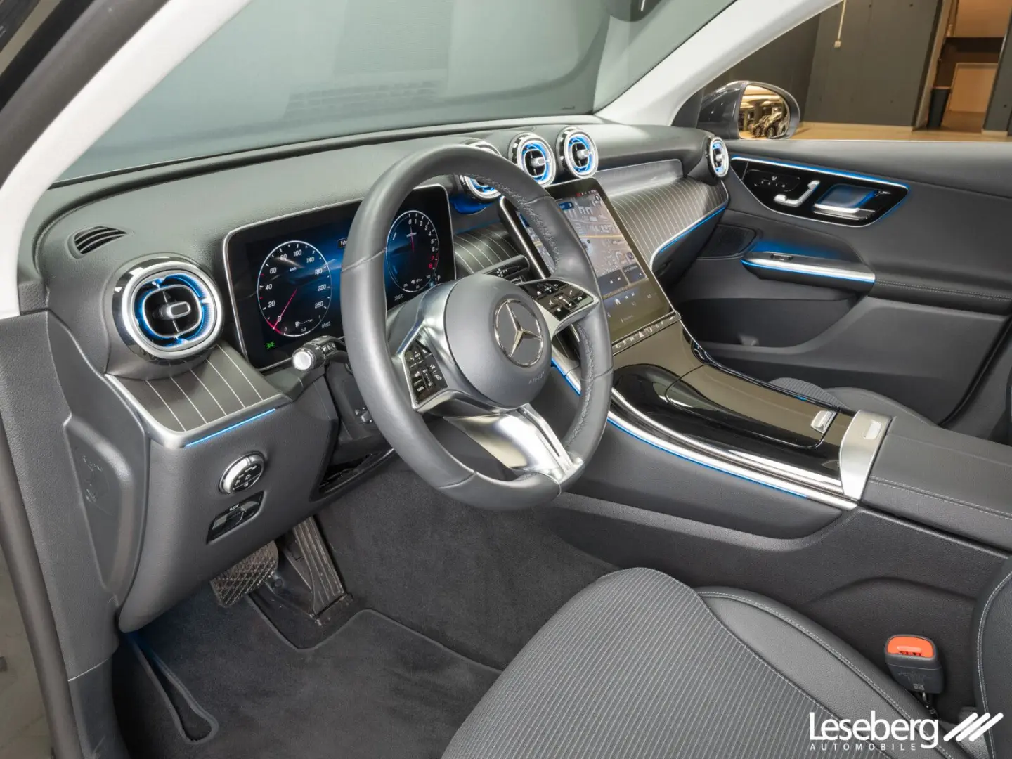 GLC 300 e 4M Avantgarde LED Pano Kamera Ambiente