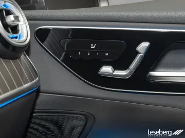 GLC 300 e 4M Avantgarde LED Pano Kamera Ambiente