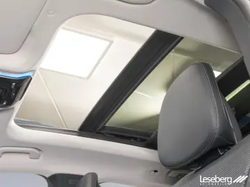 GLC 300 e 4M Avantgarde LED Pano Kamera Ambiente