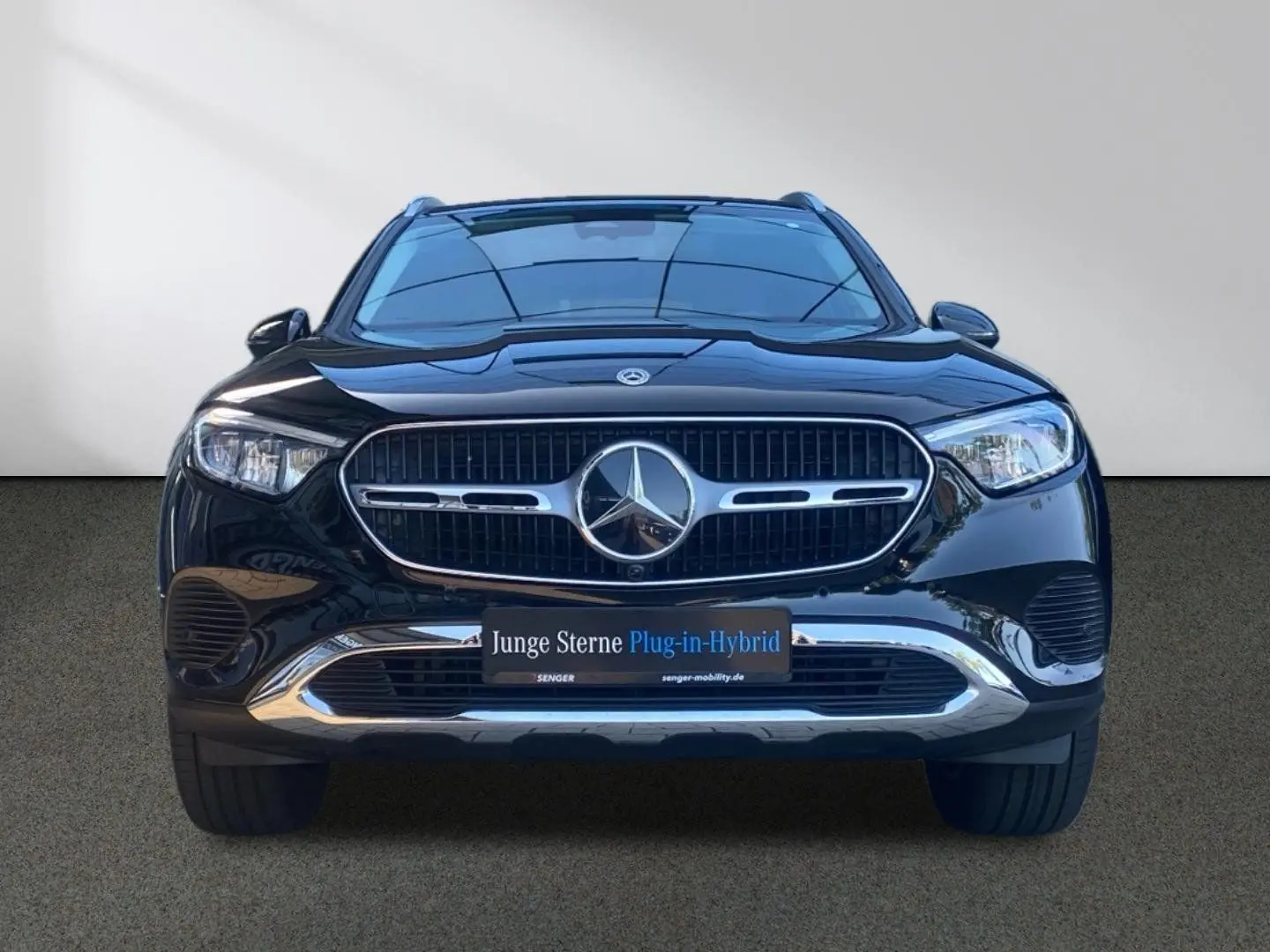 GLC 300 e 4M Avantgarde Panorama Kamera AHK LED