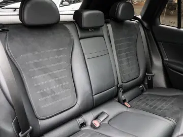GLC 300 4M AMG-Sport Pano AHK Distr Winter Memo