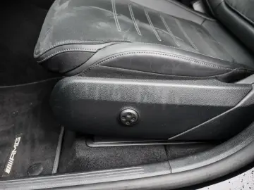 GLC 300 4M AMG-Sport Pano AHK Distr Winter Memo