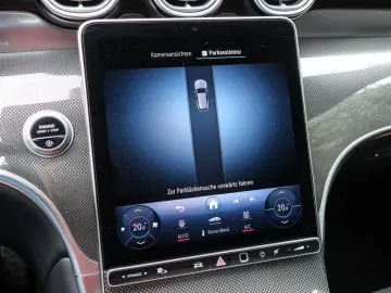 GLC 300 4M AMG-Sport Pano AHK Distr Winter Memo