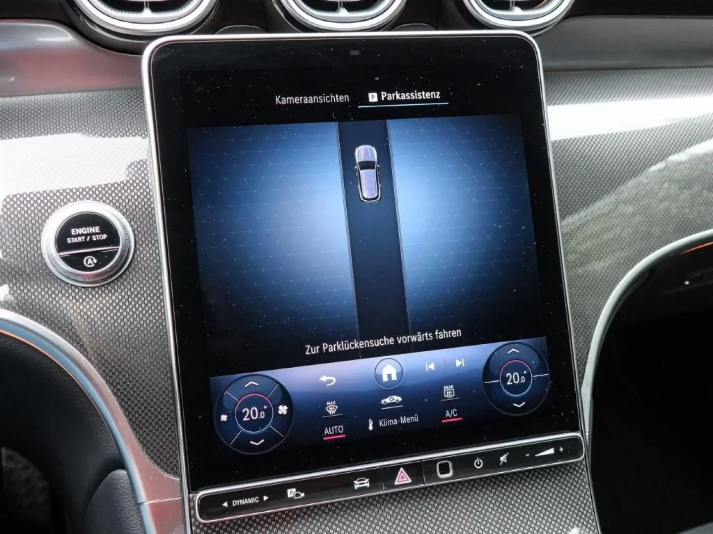 GLC 300 4M AMG-Sport Pano AHK Distr Winter Memo