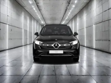 GLC 300 4M AMG-ADV.PLUS AHK PANO MEM. LNKR.HZG.