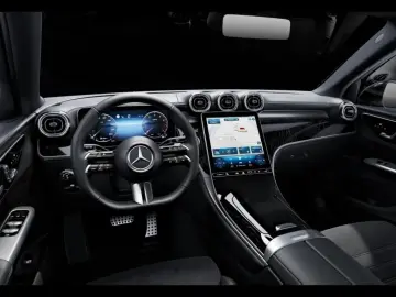 GLC 300 4M AMG-ADV.PLUS AHK PANO MEM. LNKR.HZG.