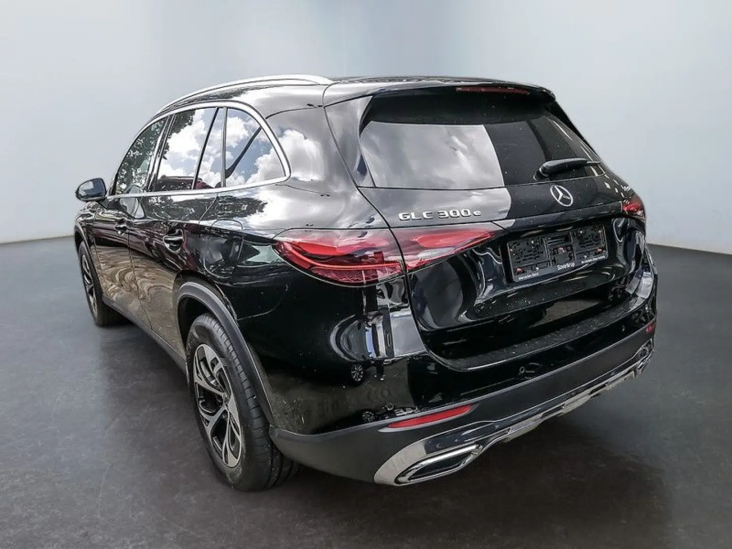 GLC 300 e 4M   AVANTGARDE SPUR PANO AHK 360 PDC
