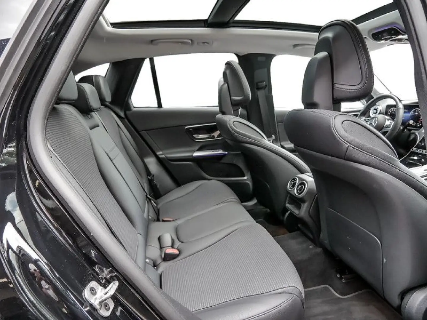 GLC 300 e 4M   AVANTGARDE SPUR PANO AHK 360 PDC