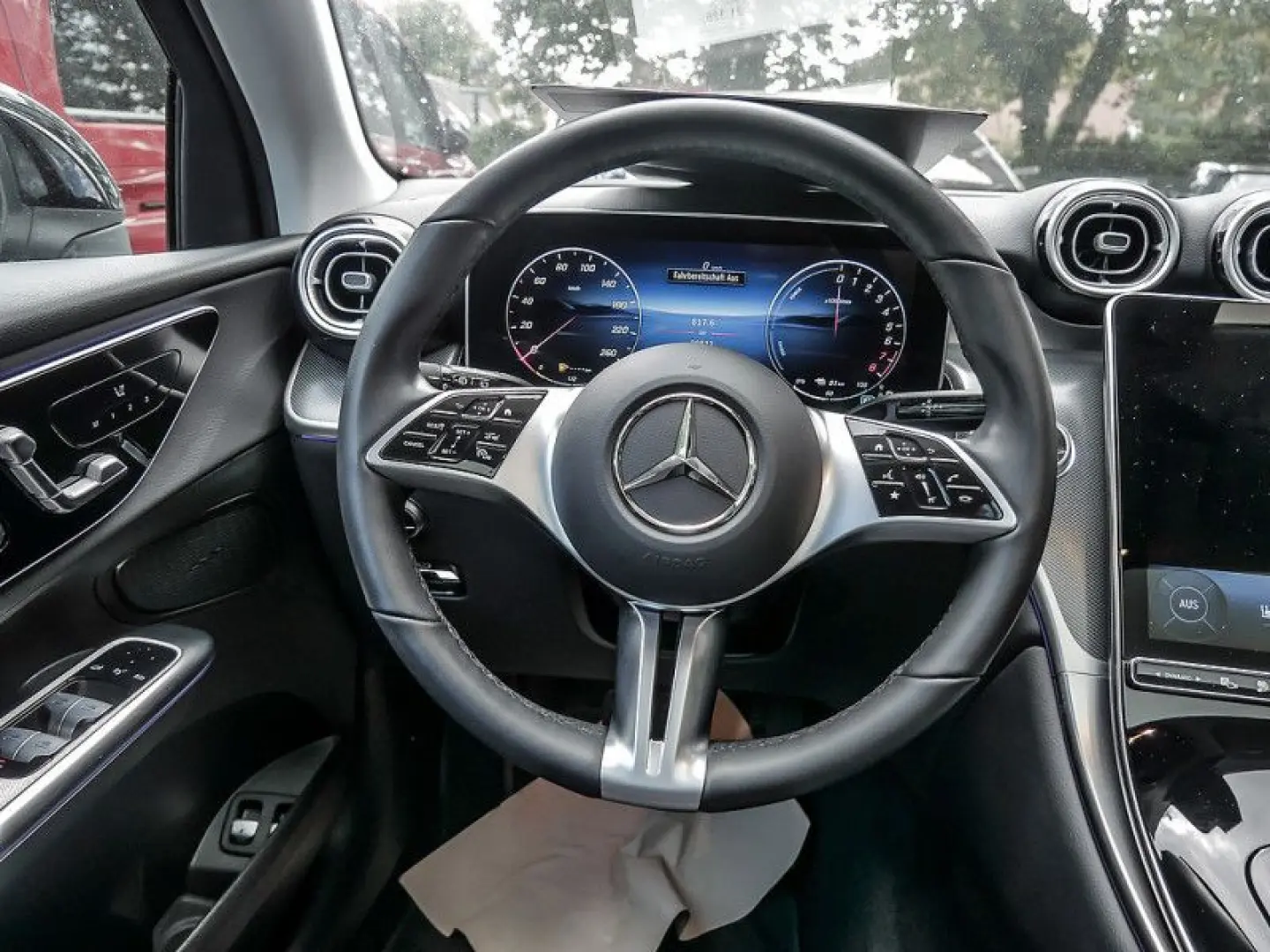 GLC 300 e 4M   AVANTGARDE SPUR PANO AHK 360 PDC