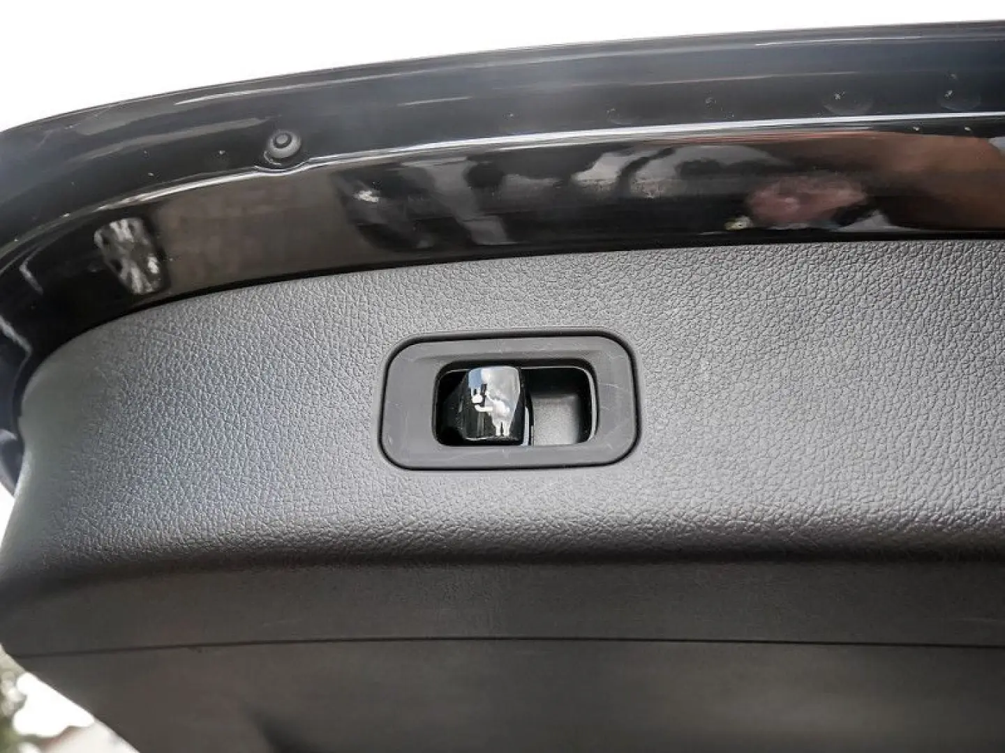 GLC 300 e 4M   AVANTGARDE SPUR PANO AHK 360 PDC