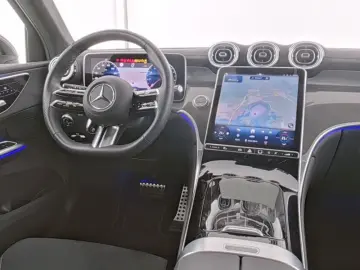 GLC 300 4M AMG-Sport LED 360 Pano AHK Totw Distr