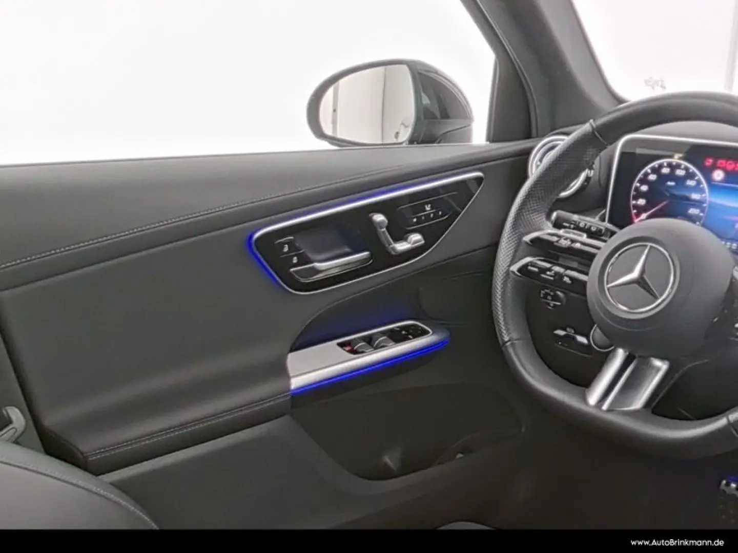 GLC 300 4M AMG-LINE  AHK PANO KAMERA LED 19 SHZ