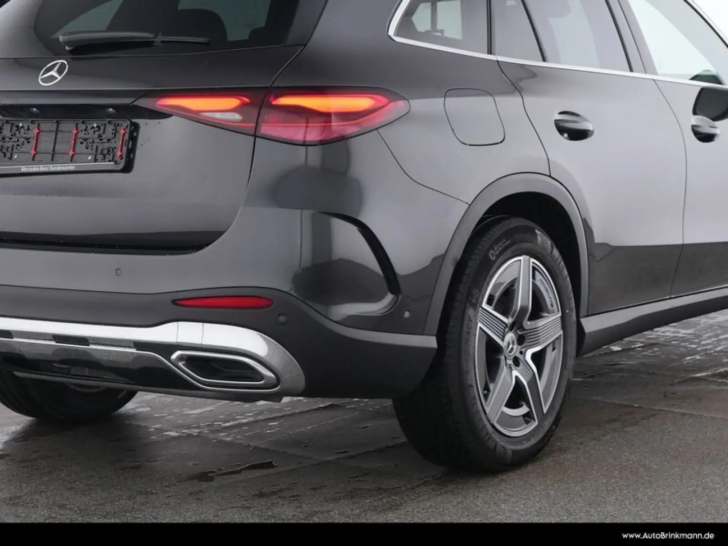 GLC 300 4M AMG-LINE  AHK PANO KAMERA LED 19 SHZ