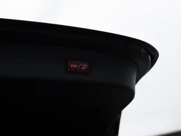 GLC 300 e 4M AMG-Sport LED Cam Pano Sound 20'