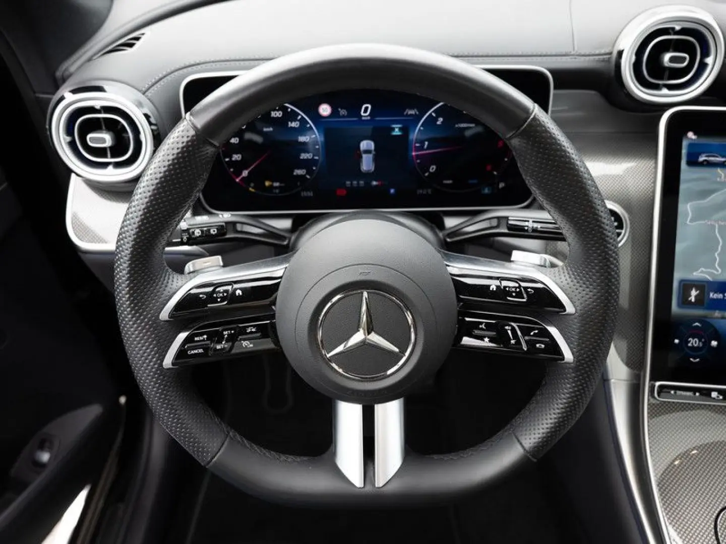 GLC 300 e 4M AMG-Sport LED Cam Pano Sound 20'