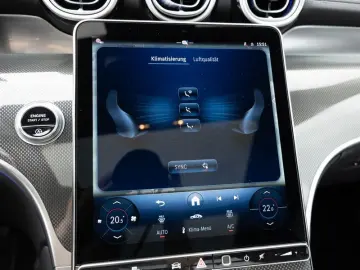 GLC 300 e 4M AMG-Sport LED Cam Pano Sound 20'