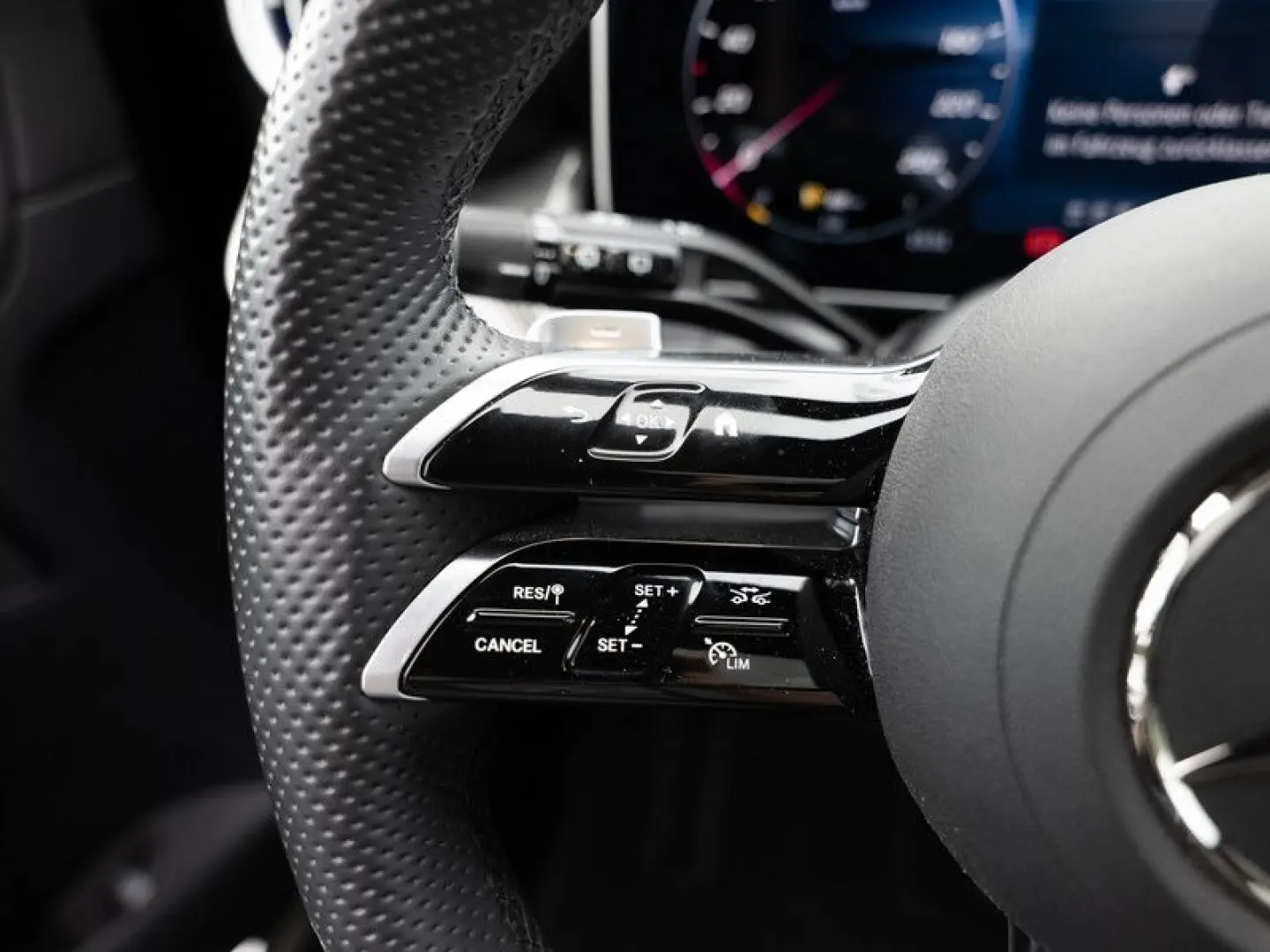 GLC 300 e 4M AMG-Sport LED Cam Pano Sound 20'