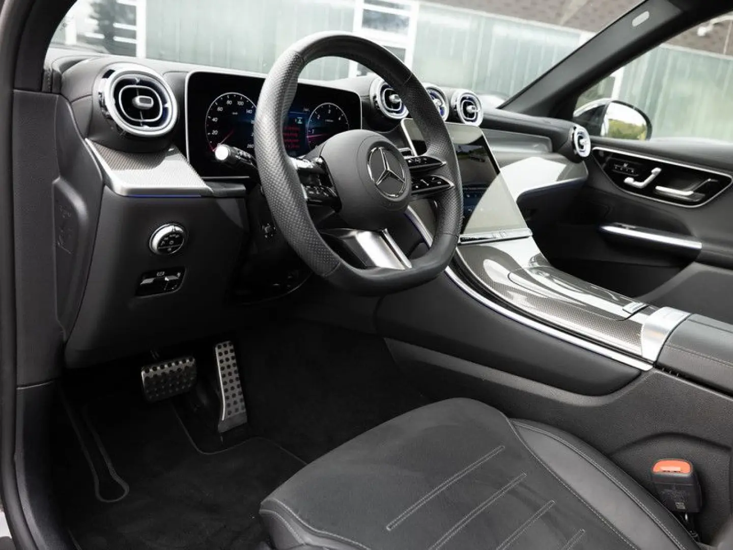 GLC 300 e 4M AMG-Sport LED Cam Pano Sound 20'