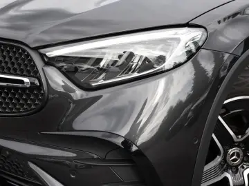 GLC 300 e 4M AMG-Sport LED Cam Pano Sound 20'