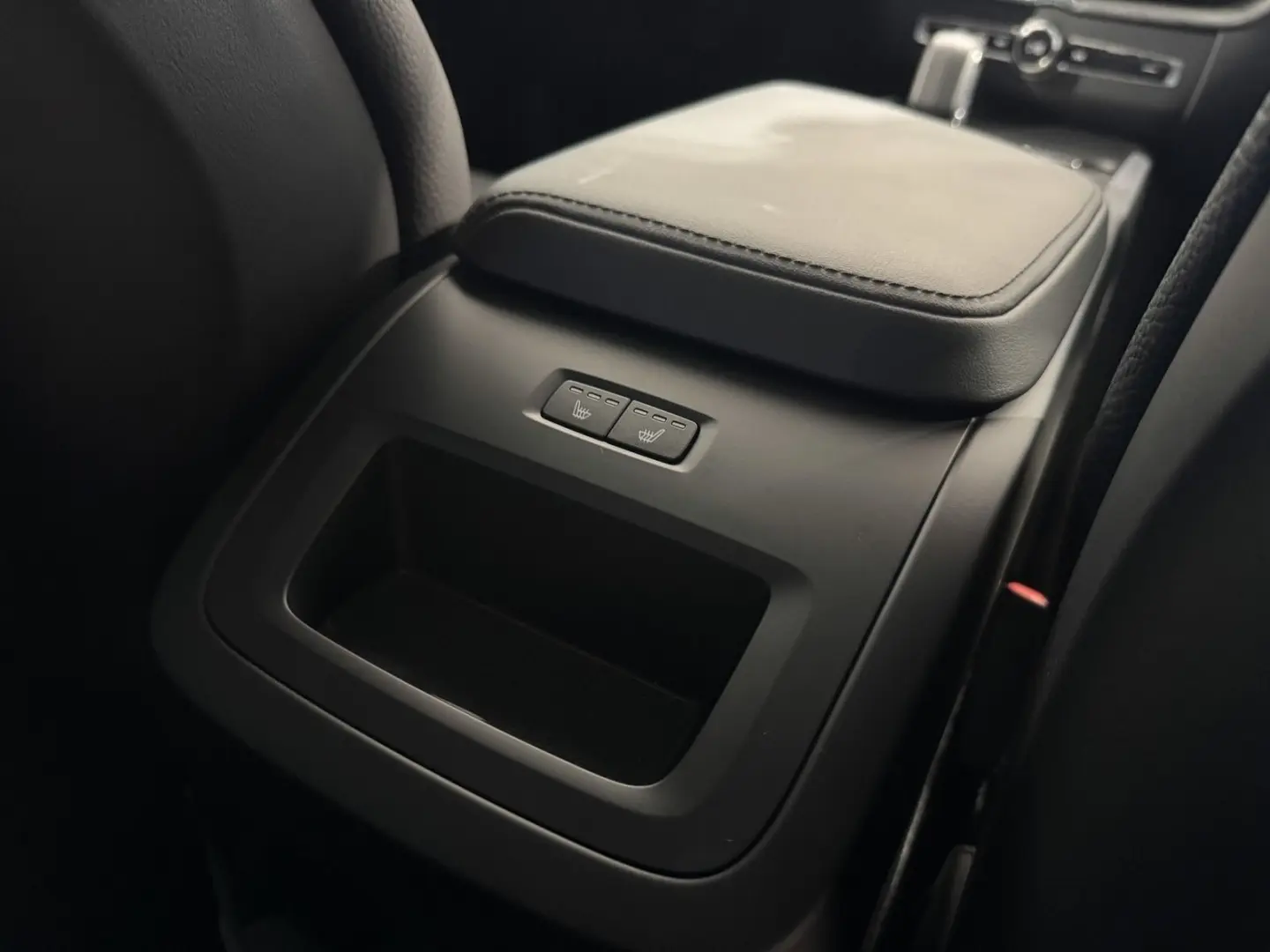 XC60 T6 Plus Dark Recharge AWD