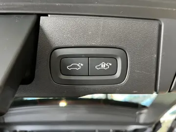 XC60 T6 Plus Dark Recharge AWD