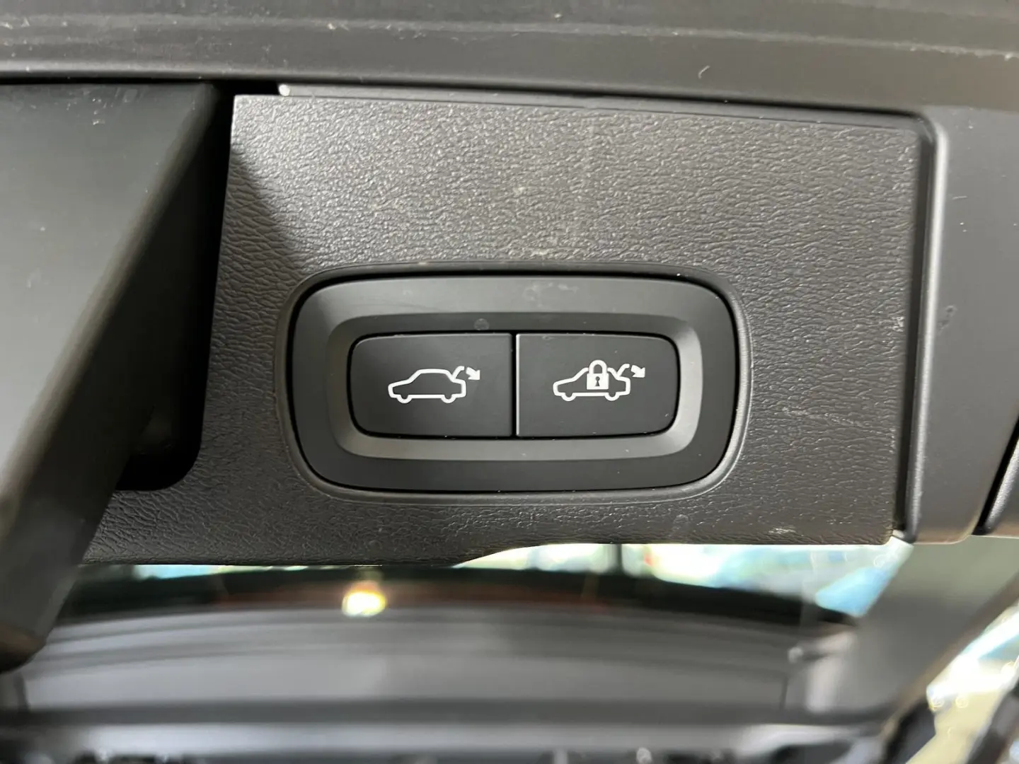 XC60 T6 Plus Dark Recharge AWD