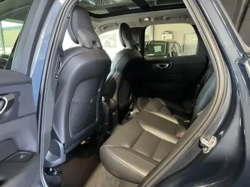 XC60 T6 Plus Dark Recharge AWD