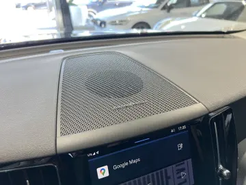 XC60 T6 Plus Dark Recharge AWD