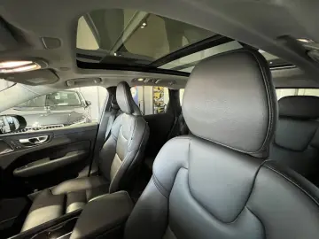 XC60 T6 Plus Dark Recharge AWD
