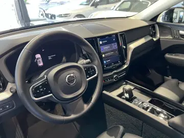 XC60 T6 Plus Dark Recharge AWD