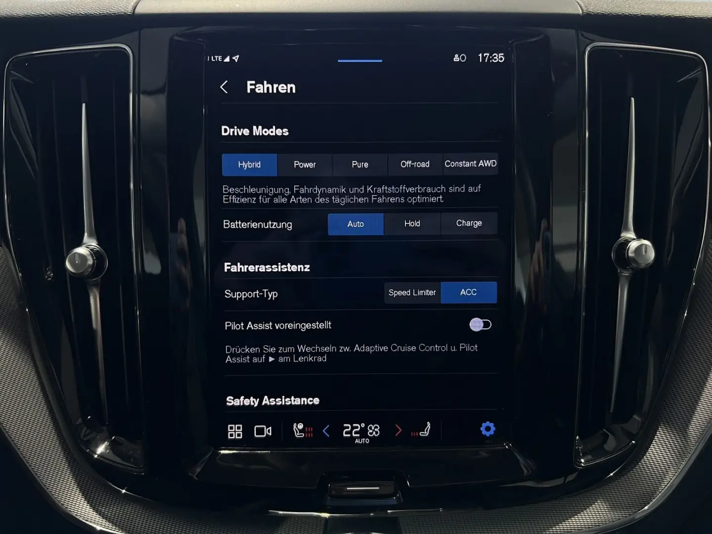XC60 T6 Plus Dark Recharge AWD