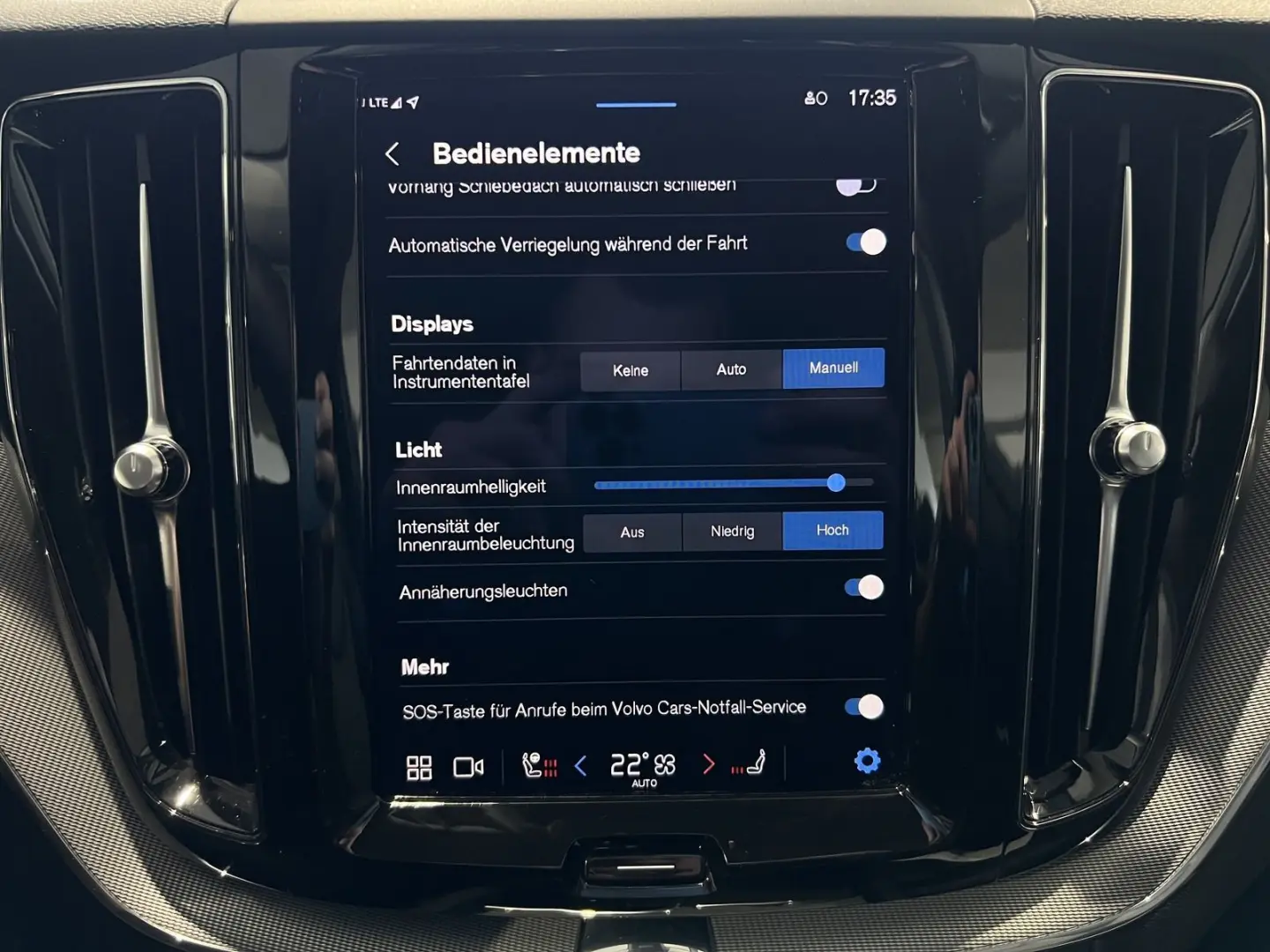 XC60 T6 Plus Dark Recharge AWD