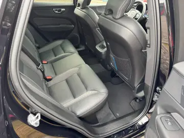 XC60 Plus Dark AWD