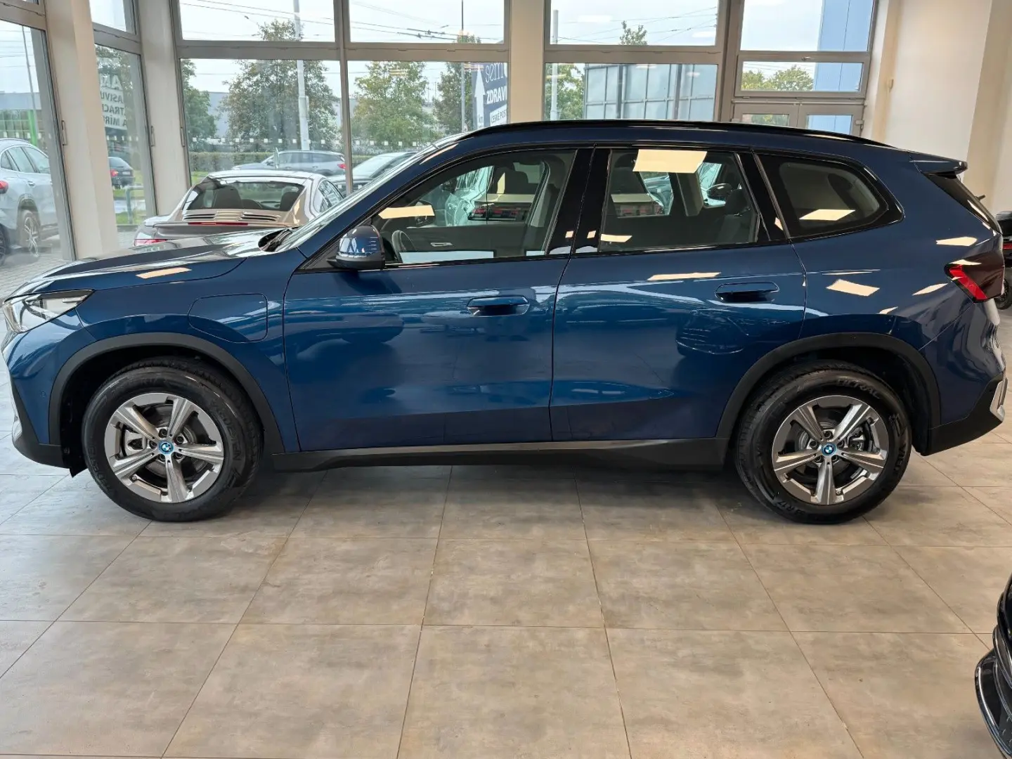X1 xDrive25e