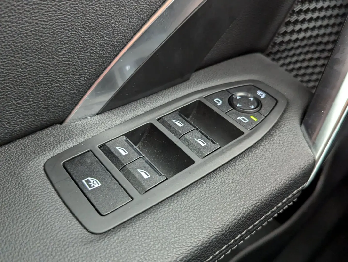 iX1 xDrive30 xDrive M Sport