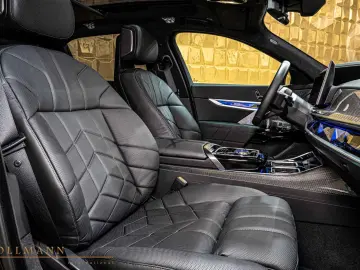 BMW 740d xDrive + M SPORT PACKAGE PRO + TV + B&W