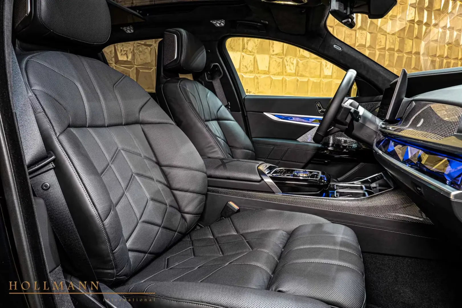 BMW 740d xDrive + M SPORT PACKAGE PRO + TV + B&W