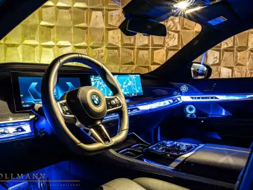 BMW 740d xDrive + M SPORT PACKAGE PRO + TV + B&W