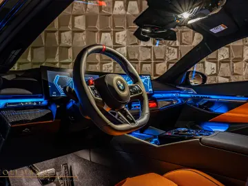 BMW M5 + Bowers & Wilkins + Carbon Ceramic Brake