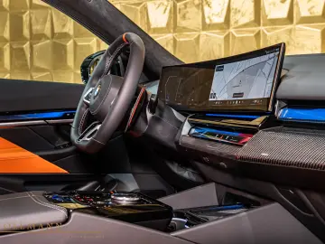 BMW M5 + Bowers & Wilkins + Carbon Ceramic Brake