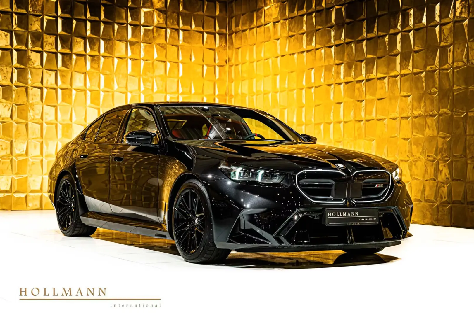 BMW M5 + Bowers & Wilkins + Carbon Ceramic Brake