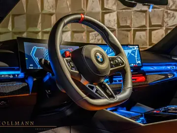 BMW M5 + Bowers & Wilkins + Carbon Ceramic Brake