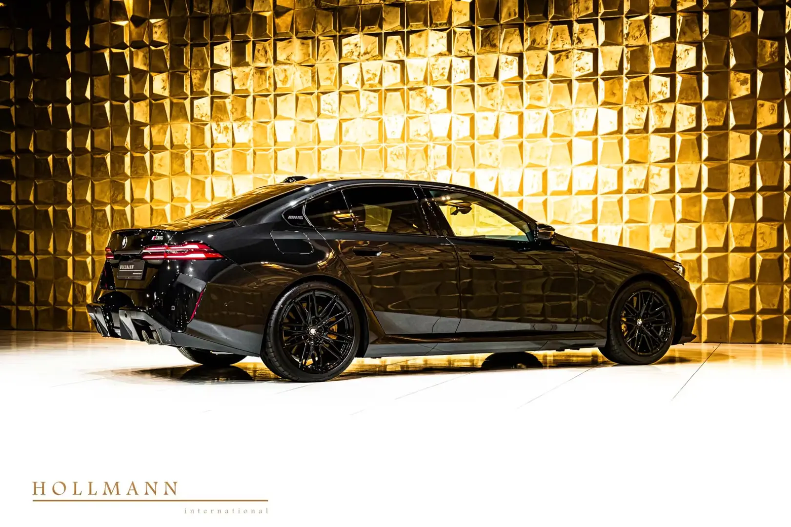 BMW M5 + Bowers & Wilkins + Carbon Ceramic Brake