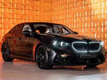 BMW M5 + Bowers & Wilkins + Carbon Ceramic Brake