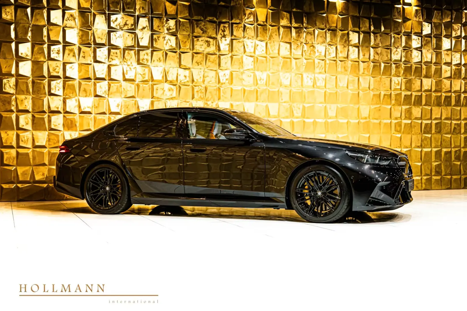 BMW M5 + Bowers & Wilkins + Carbon Ceramic Brake