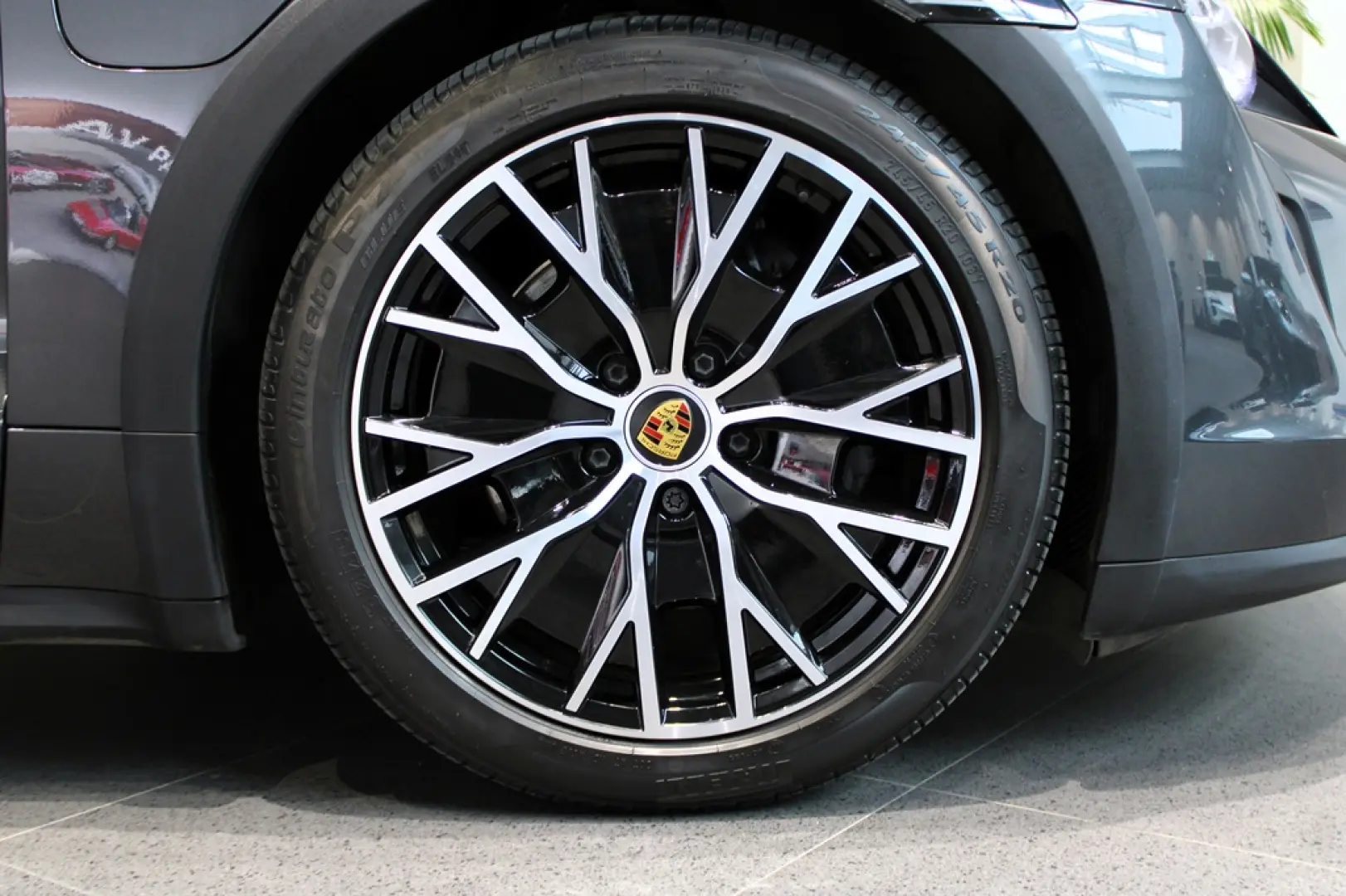 Porsche Taycan 4 Cross Turismo