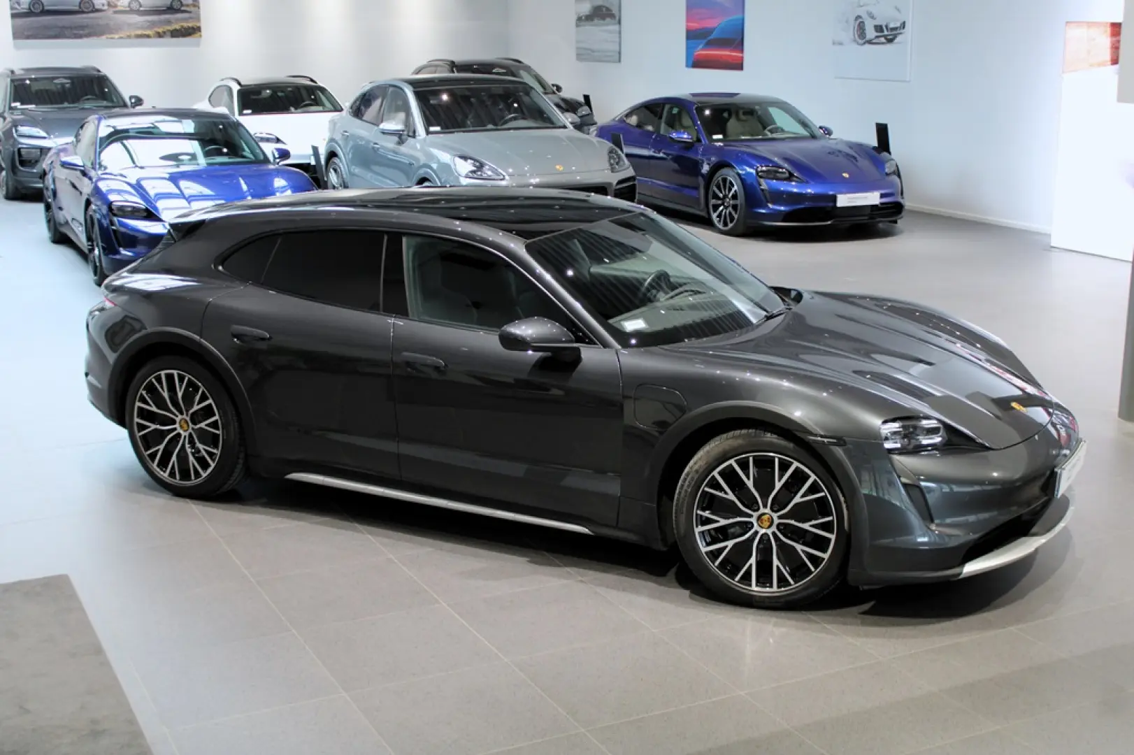 Porsche Taycan 4 Cross Turismo